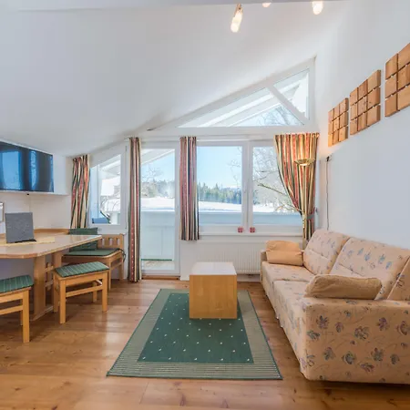 Landhaus & Ferienwohnungen Bergrast 4*
