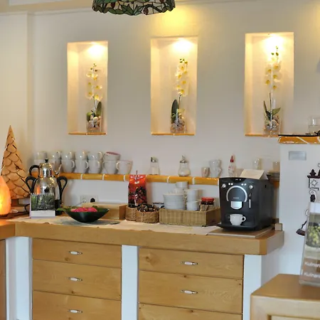 Ξενοδοχείο με διαμερίσματα Landhaus & Ferienwohnungen Bergrast 4*