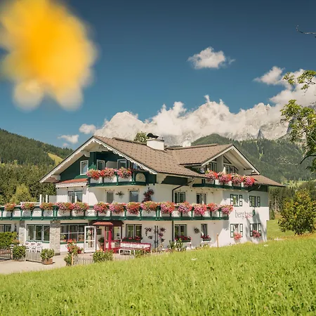 Bergrast - Charming & Summercard Aparthotel Ramsau am Dachstein