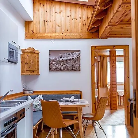 Aparthotel Bergrast - Charming Countryhouse&summercard Ramsau am Dachstein
