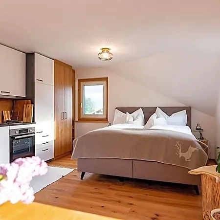 Bergrast - Charming Countryhouse&summercard Aparthotel