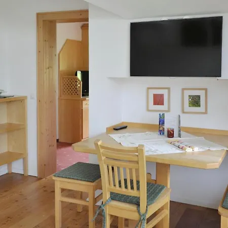 Landhaus & Ferienwohnungen Bergrast Ξενοδοχείο με διαμερίσματα