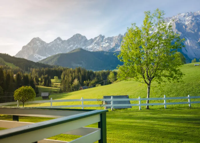 Landhaus & Ferienwohnungen Bergrast Aparthotel